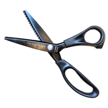 Load image into Gallery viewer, Scalloped Pinking Shears