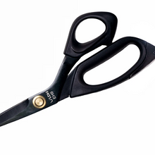 Load image into Gallery viewer, 9&quot; Egonomic Right-Handed Fabric Shears
